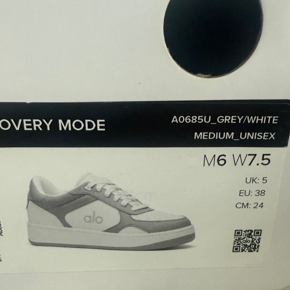 ALO Yoga unisex Grey and White Low-Top Sneakers any gender